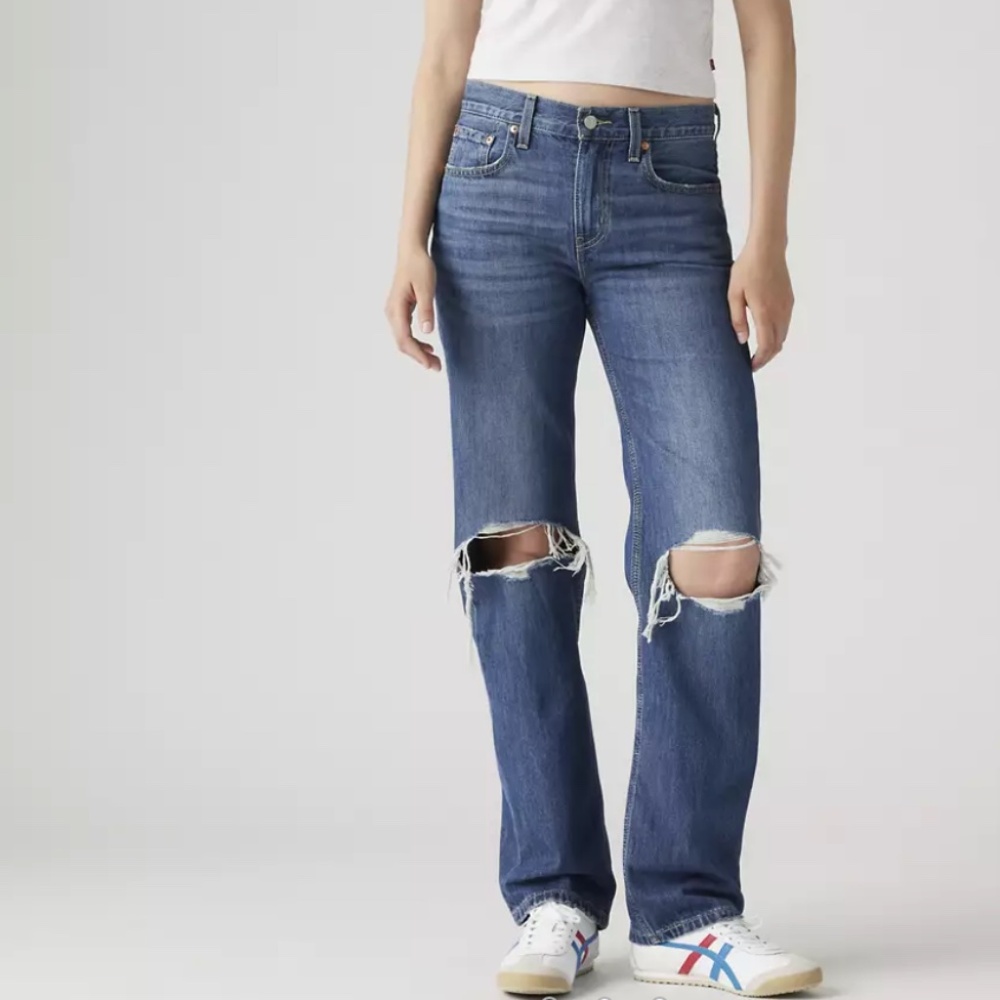 Levi's Women's Medium Wash Low Pro Straight Jeans Distressed Destroyed Size 28